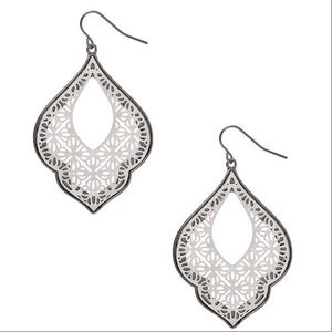 Claire’s NWT Earrings